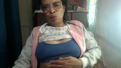 Snapshot of mmaturemessy chatting on September 24, 2:09 pm kelly online show from September 24, 2:09 pm