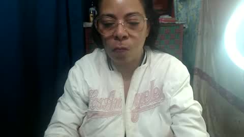 Snapshot of mmaturemessy chatting on October 11, 7:01 pm kelly online show from October 11, 7:01 pm