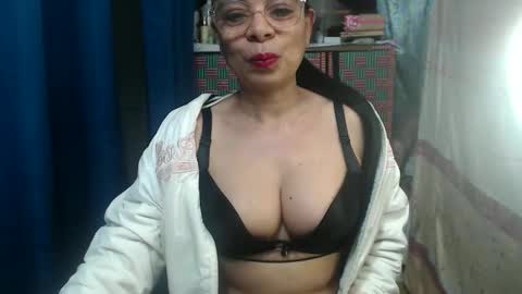 Snapshot of mmaturemessy chatting on October 23, 10:52 pm kelly online show from October 23, 10:52 pm