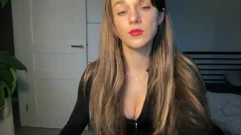 Snapshot of mmminnie chatting on March 12, 4:02 pm mmminnie online show from March 12, 4:02 pm