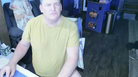 mmmthatsfunnn online show from January 15, 11:52 pm