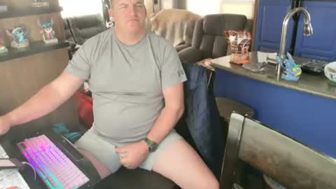 Snapshot of mmmthatsfunnn chatting on March 4, 5:30 pm mmmthatsfunnn online show from March 4, 5:30 pm