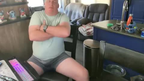 Snapshot of mmmthatsfunnn chatting on March 25, 6:25 pm mmmthatsfunnn online show from March 25, 6:25 pm