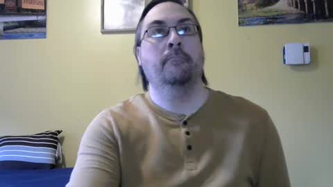 Snapshot of mmr45 chatting on March 8, 6:37 pm mmr45 online show from March 8, 6:37 pm