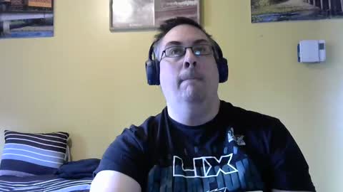 Snapshot of mmr45 chatting on October 4, 9:13 pm mmr45 online show from October 4, 9:13 pm