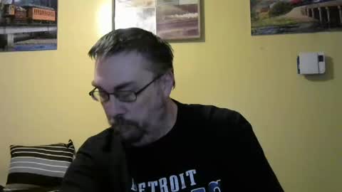 Snapshot of mmr45 chatting on October 24, 4:42 am mmr45 online show from October 24, 4:42 am