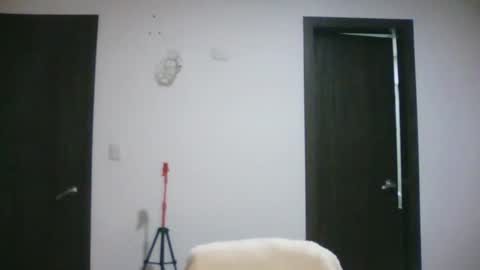 Snapshot of mmsexymm84 chatting on February 6, 11:48 pm mmsexymm84 online show from February 6, 11:48 pm