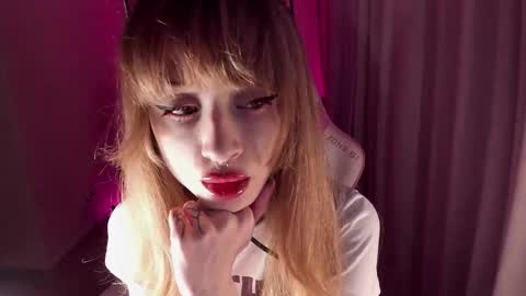 mnepohhh online show from December 3, 1:53 pm