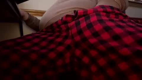 mnguy19726969 online show from December 3, 8:18 pm