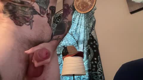 MNTuiLa online show from December 10, 4:06 pm