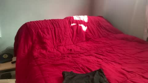 MNTuiLa online show from April 22, 3:35 pm