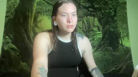 Misty online show from April 7, 2:45 am