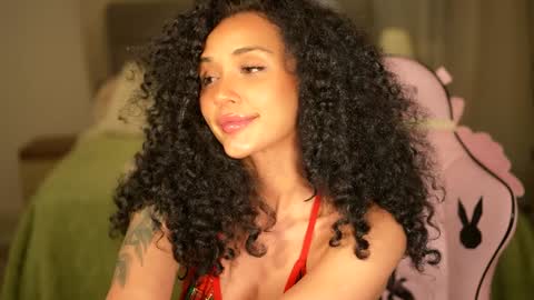 Snapshot of moan_4_you chatting on December 12, 1:43 am Ruxxx online show from December 12, 1:43 am