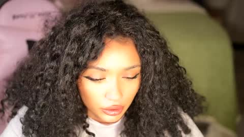 Snapshot of moan_4_you chatting on December 20, 1:25 am Ruxxx online show from December 20, 1:25 am