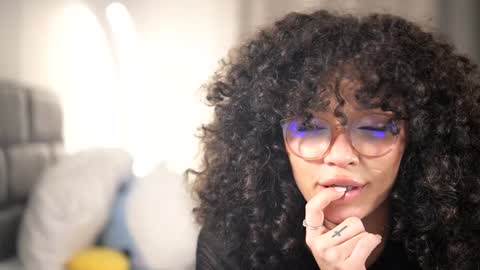 Snapshot of moan_4_you chatting on January 26, 12:37 am Ruxxx online show from January 26, 12:37 am