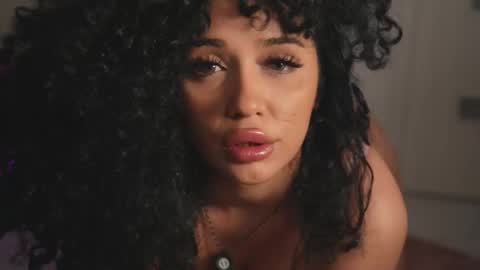 Snapshot of moan_4_you chatting on September 17, 2:35 am Ruxxx online show from September 17, 2:35 am