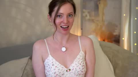 moan_elisa online show from March 30, 11:55 am