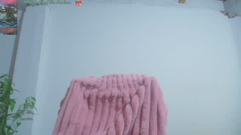 Snapshot of moan_sex1 chatting on December 16, 2:36 am Catalina online show from December 16, 2:36 am