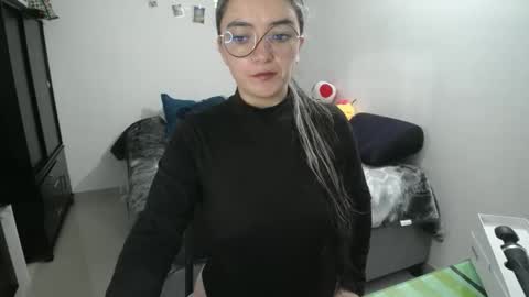 Snapshot of mocca_117 chatting on September 18, 11:01 am Sam online show from September 18, 11:01 am