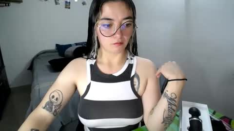 Snapshot of mocca_117 chatting on October 28, 10:52 am Sam online show from October 28, 10:52 am