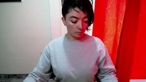 Sam online show from August 9, 8:47 pm