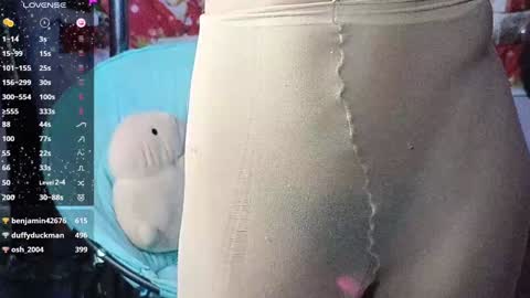 Snapshot of mocha_ chatting on December 27, 11:17 am MOCHA JAMES THE NPC online show from December 27, 11:17 am