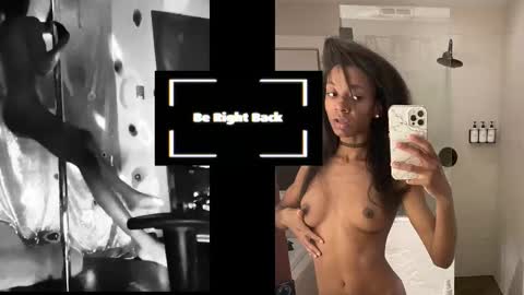 Snapshot of mocha_ chatting on February 9, 11:25 am MOCHA JAMES THE NPC online show from February 9, 11:25 am