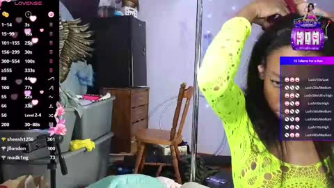 Snapshot of mocha_ chatting on February 12, 9:10 am MOCHA JAMES THE NPC online show from February 12, 9:10 am