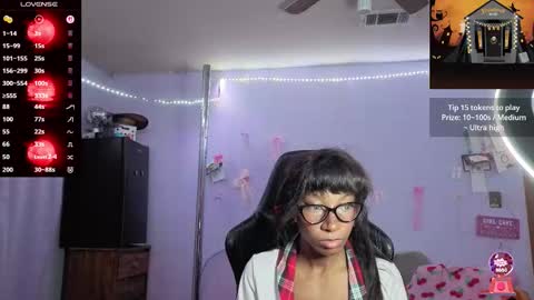 Snapshot of mocha_ chatting on October 26, 5:35 am MOCHA JAMES THE NPC online show from October 26, 5:35 am