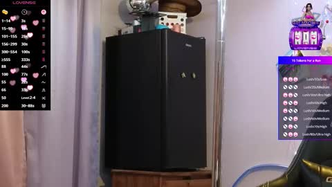 Snapshot of mocha_ chatting on November 16, 6:08 am MOCHA JAMES THE NPC online show from November 16, 6:08 am