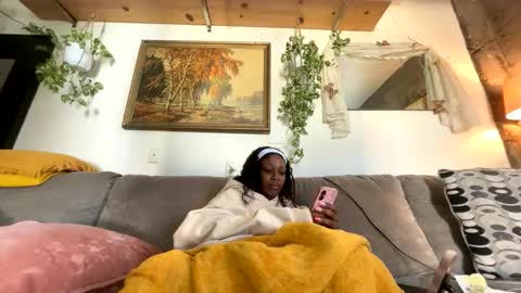 Mocha  BDAY JAN 13  online show from April 27, 5:11 pm