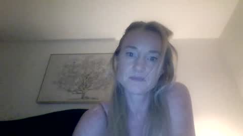 Snapshot of mockingbirds91 chatting on June 15, 4:47 am mockingbirds91 online show from June 15, 4:47 am