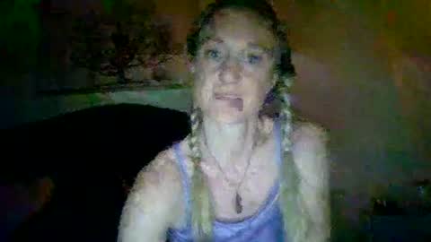 Snapshot of mockingbirds91 chatting on June 19, 4:06 am mockingbirds91 online show from June 19, 4:06 am
