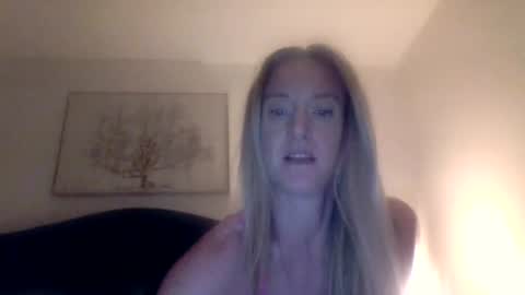 Snapshot of mockingbirds91 chatting on June 24, 6:23 am mockingbirds91 online show from June 24, 6:23 am