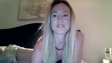 Snapshot of mockingbirds91 chatting on August 1, 3:17 am mockingbirds91 online show from August 1, 3:17 am