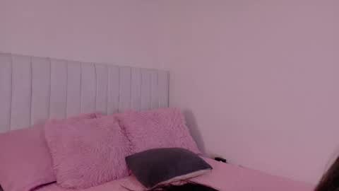 zoe ross online show from March 8, 7:17 pm