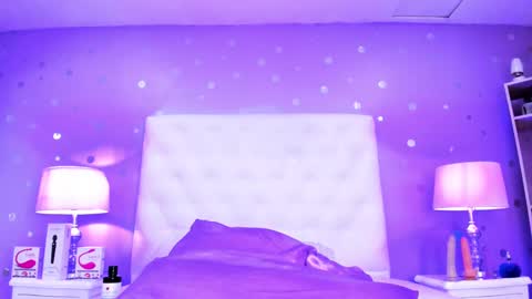 Sophia  online show from February 5, 7:53 pm