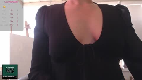 Snapshot of modjo_ chatting on May 29, 9:57 pm Modjo online show from May 29, 9:57 pm