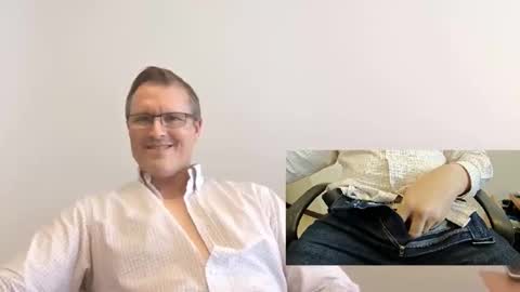 Snapshot of moe_001 chatting on November 6, 7:59 pm Moe online show from November 6, 7:59 pm