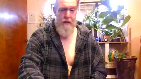 moeblick online show from December 2, 12:21 pm