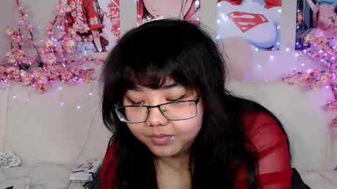 Molly online show from May 13, 5:05 am