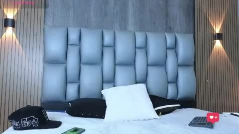 Snapshot of mohamed_malik chatting on June 7, 12:20 pm mohamed_malik online show from June 7, 12:20 pm