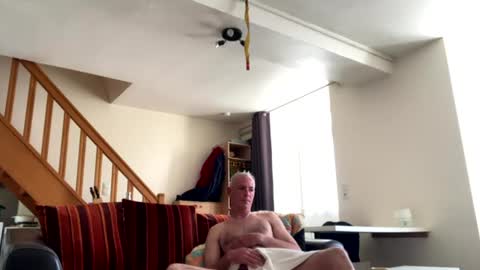Snapshot of moi10414 chatting on June 12, 3:22 pm moi10414 online show from June 12, 3:22 pm