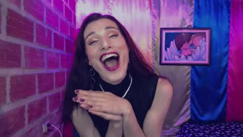 Snapshot of moira_hot chatting on November 26, 10:33 pm moira_hot online show from November 26, 10:33 pm