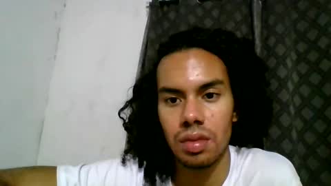 moisesbermudez__ online show from November 20, 1:39 am