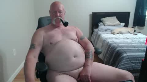 Snapshot of mojochillin chatting on April 23, 6:54 pm mojochillin online show from April 23, 6:54 pm