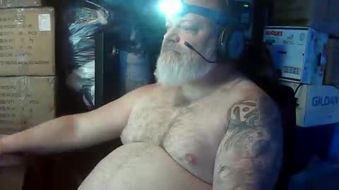 Snapshot of mojoe420 chatting on May 27, 5:15 am mojoe420 online show from May 27, 5:15 am