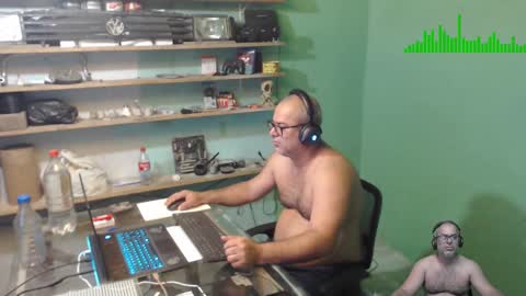 Snapshot of mokkaccmm chatting on December 8, 4:39 pm Mokkaf online show from December 8, 4:39 pm