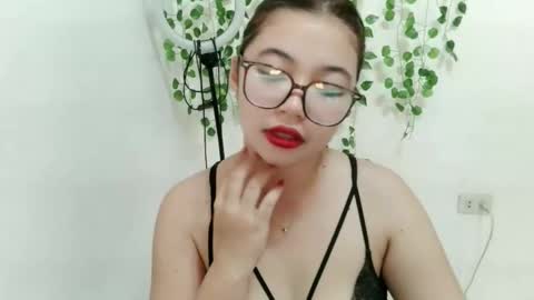 Snapshot of moleschaxxx chatting on November 3, 10:42 pm Jane online show from November 3, 10:42 pm