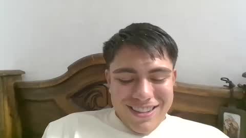 Snapshot of molimoli08 chatting on December 5, 11:51 pm molimoli08 online show from December 5, 11:51 pm